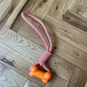 Přetahovadlo pro psy s gumovou kostí a pevným lanem, 31 cm, oranžové 6 Přetahovadlo pro psy s gumovou kostí a pevným lanem, 31 cm, oranžové